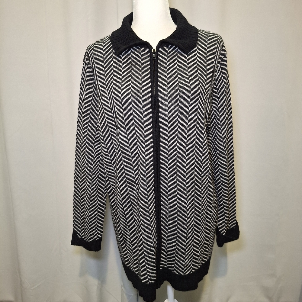 Talbots L Black White Chevron Pattern Collared Zi… - image 1